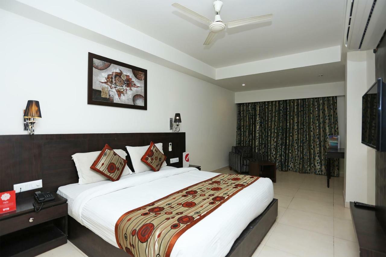 Capital O 3600 Hotel Royal Windsor Kāthgodām Extérieur photo