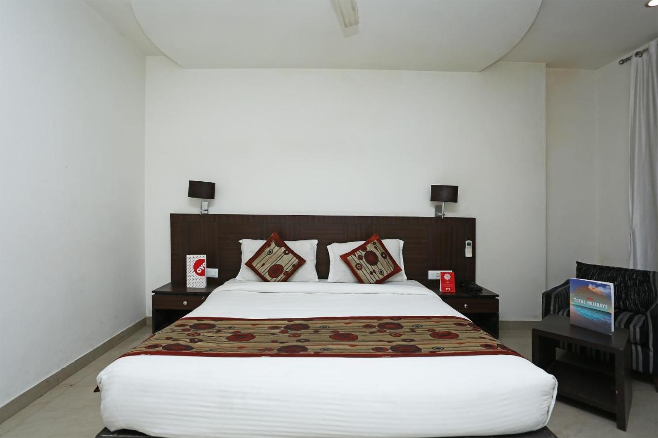 Capital O 3600 Hotel Royal Windsor Kāthgodām Extérieur photo