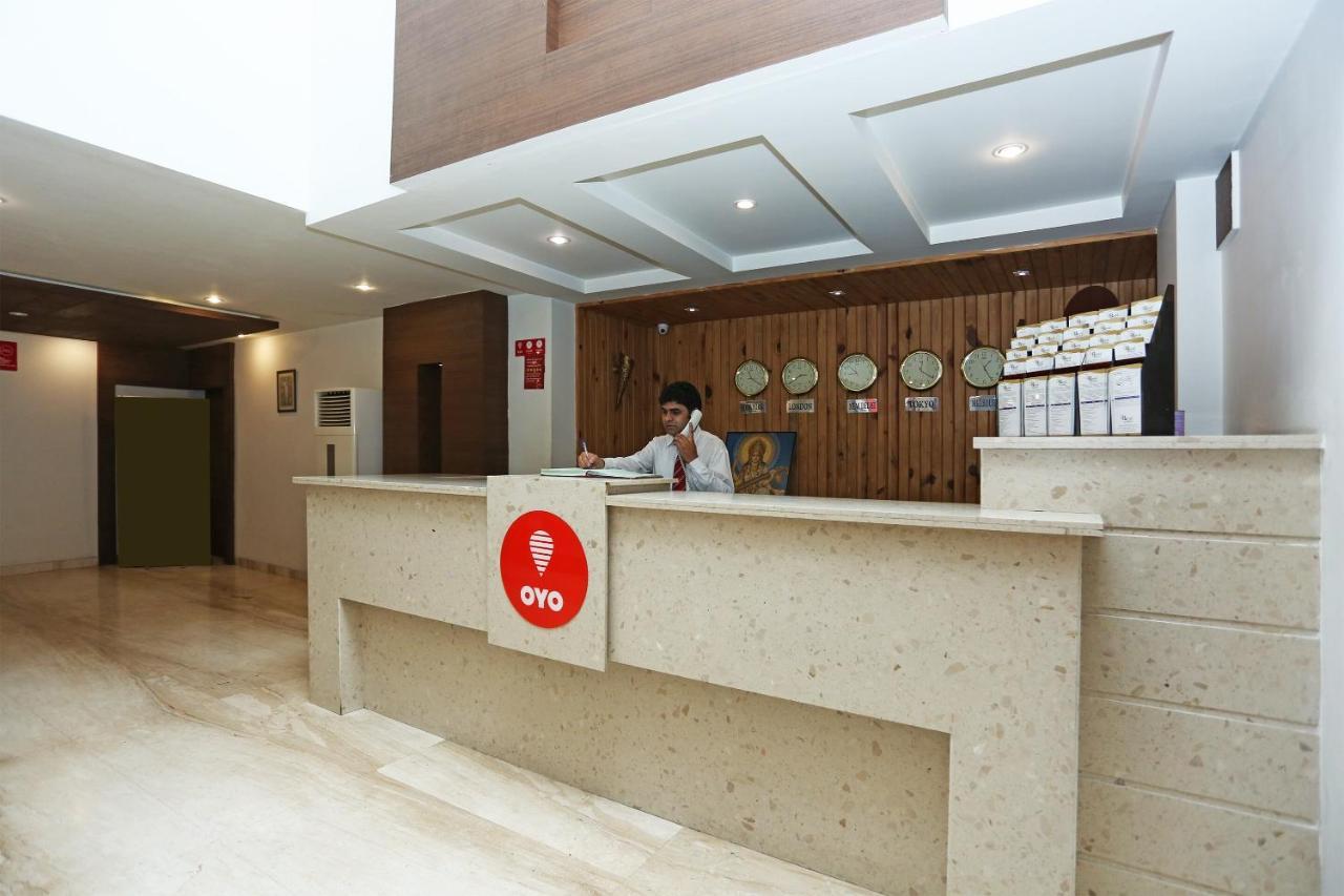Capital O 3600 Hotel Royal Windsor Kāthgodām Extérieur photo