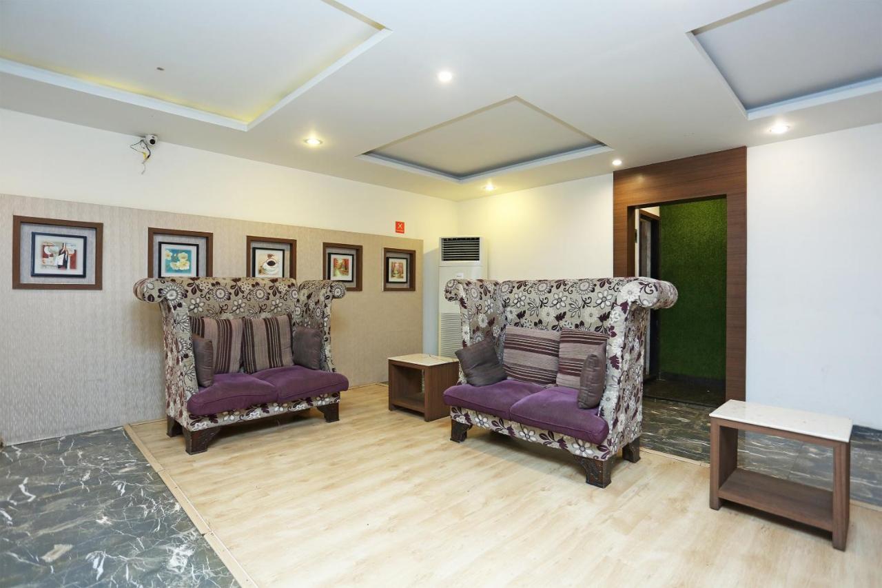 Capital O 3600 Hotel Royal Windsor Kāthgodām Extérieur photo