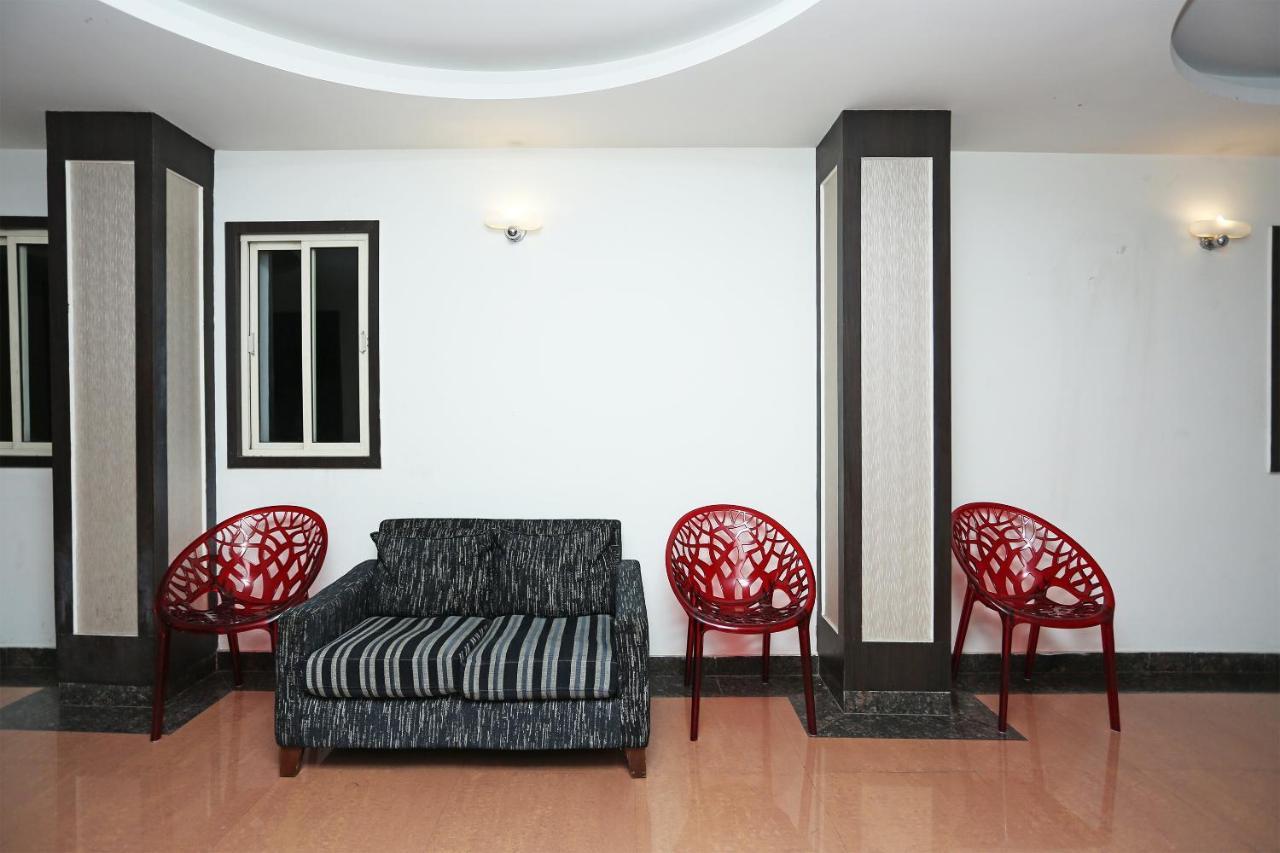 Capital O 3600 Hotel Royal Windsor Kāthgodām Extérieur photo